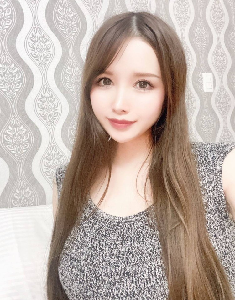 小寡妇在线观看免费播放电视剧,免费在线观看